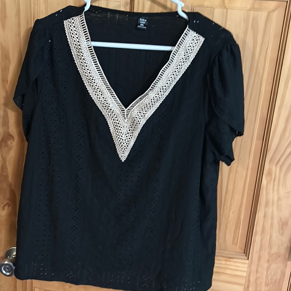 SHEIN curve 0XL eyelet v-neck tee.